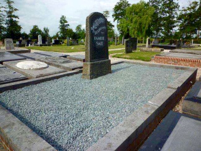 2-SHS-Opgeknapt-Grafmonument-2013