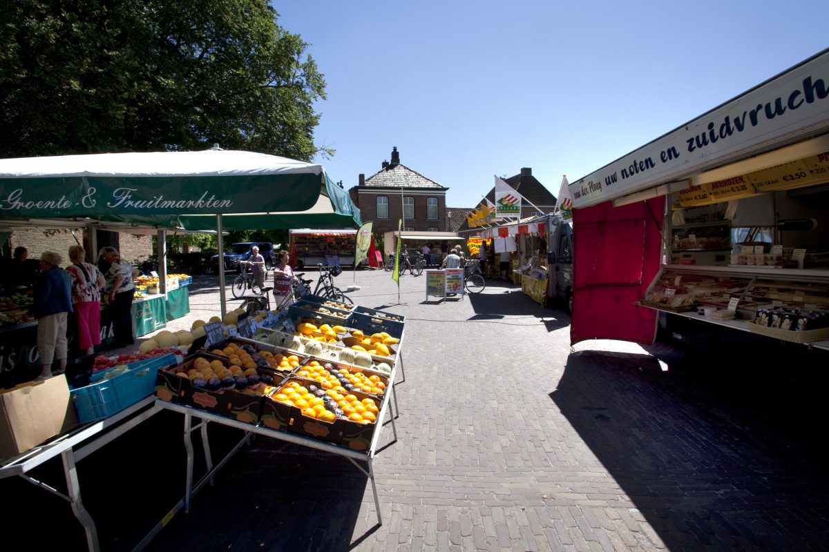 Weekmarkt in Loppersum